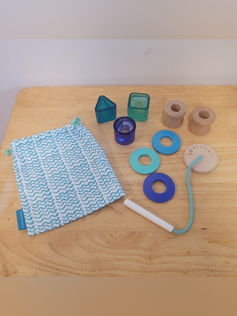 Lovevery Threadable Bead Kit Adventurer Teal Blue Montessori Toddler Activity